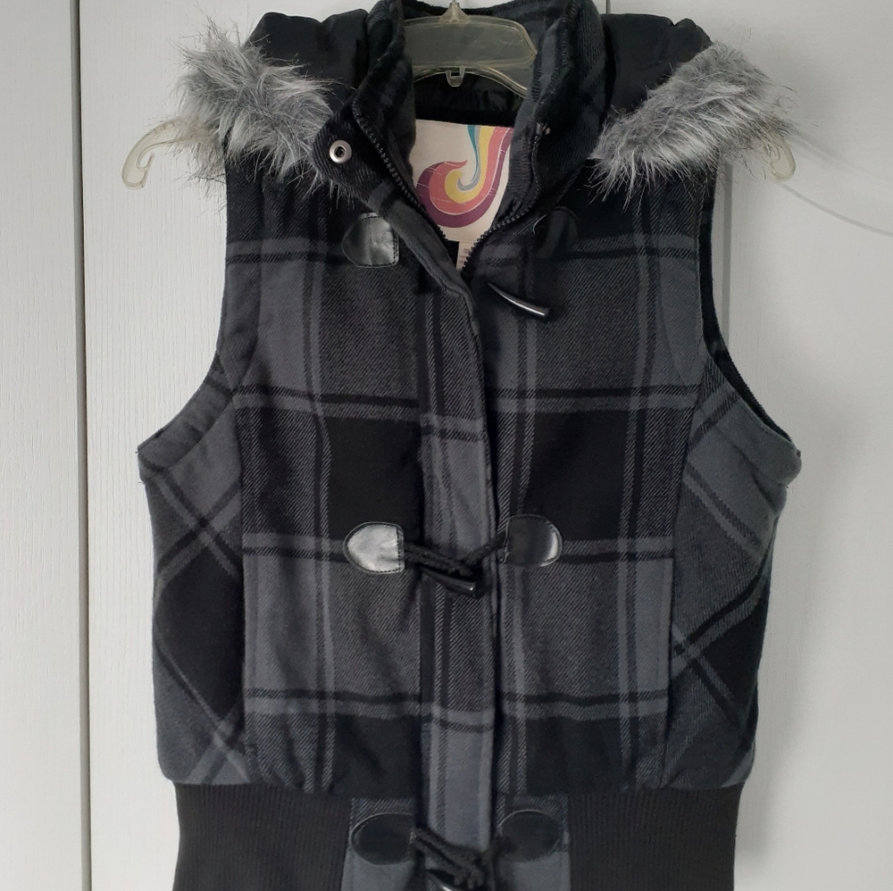 OP black/grey plaid vest w/hood